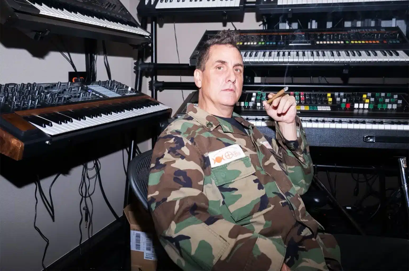 Lire la suite à propos de l’article Mike Dean : L’architecte sonore derrière l’évolution cinématographique du rap moderne